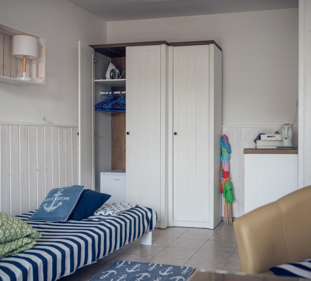 Nadmorskie Pokoje Super Lokalizacja Apartment Колобжег Екстериор снимка